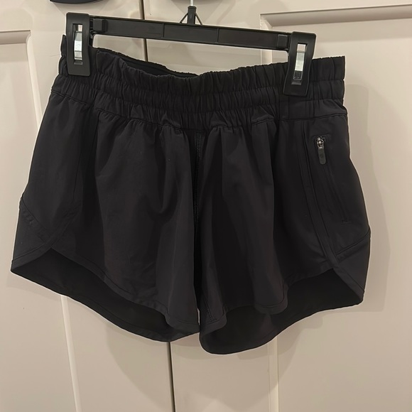 Lululemon Tracker Low-Rised Lined Short 4” - Picture 1 of 3